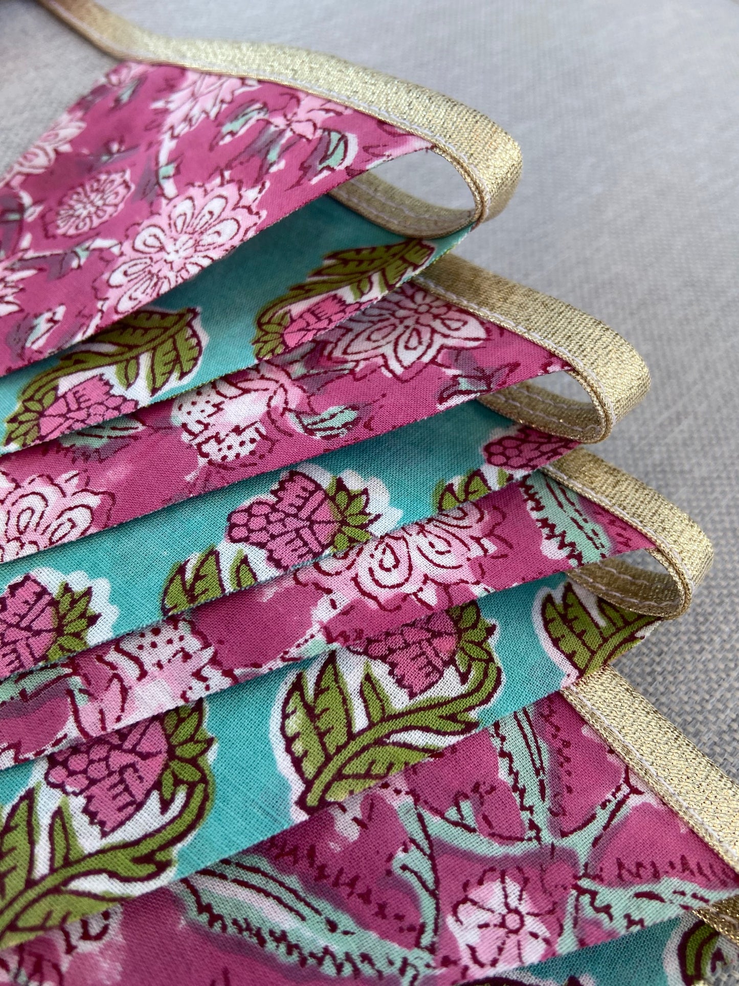 Guirlande de fanions en tissu Turquoise et Rose