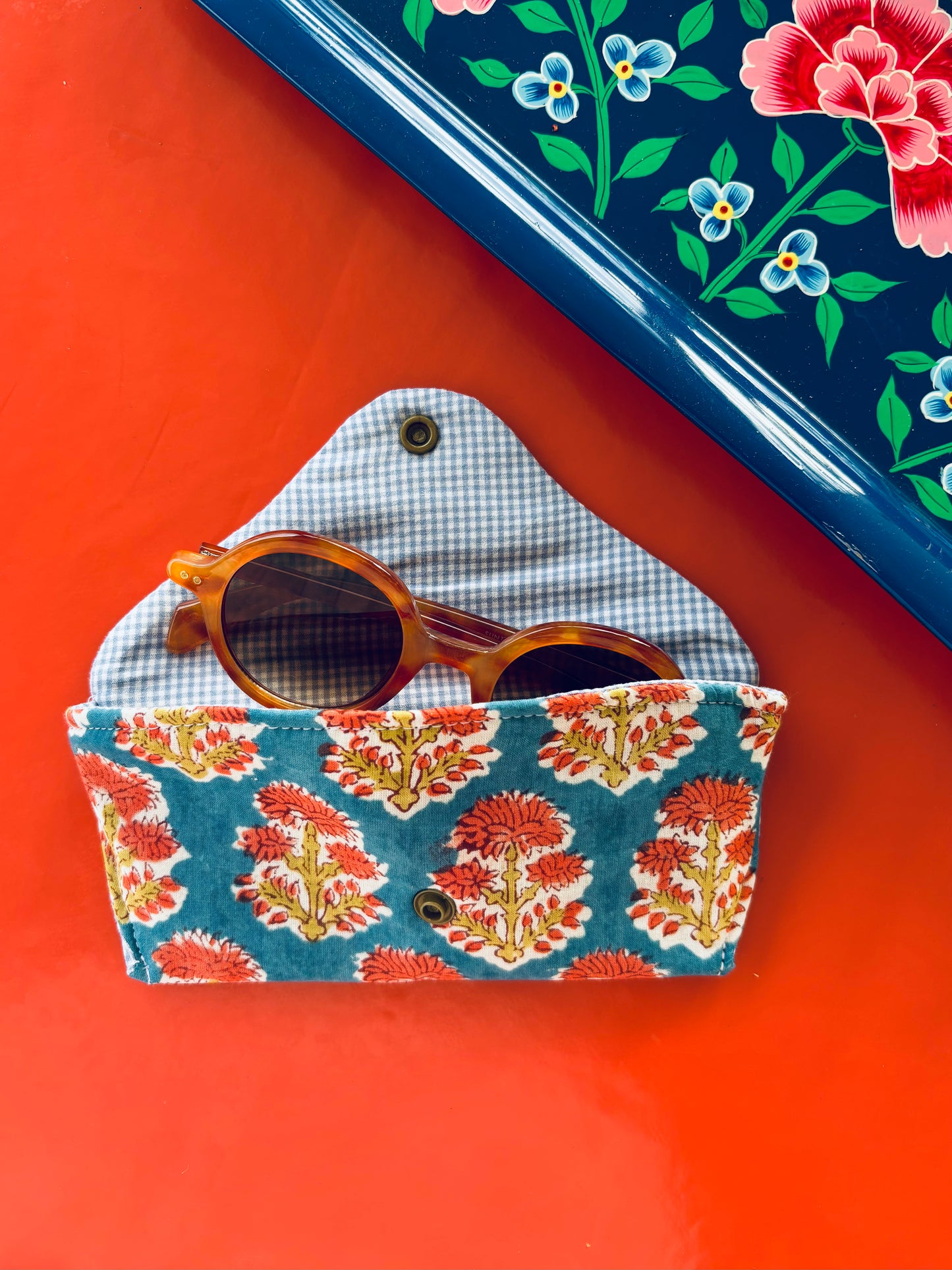 Etui à lunettes bleu
