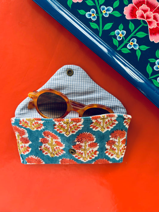 Etui à lunettes bleu