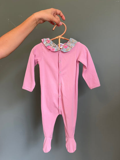 Pyjama à col rose et bleu - 12 mois